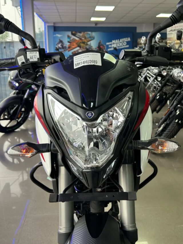 Bajaj pulsar NS 160 आ गई है सभी स्पोर्ट बाइक्स कि छके छुड़ाने एक दमदार माइलेज के साथ जानिए…
