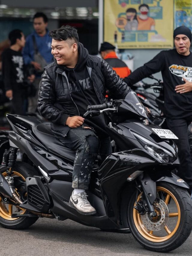 Yamaha Aerox 155 आ गई है एक भौकली लुक और दमदार इंजन के साथ जानिये…